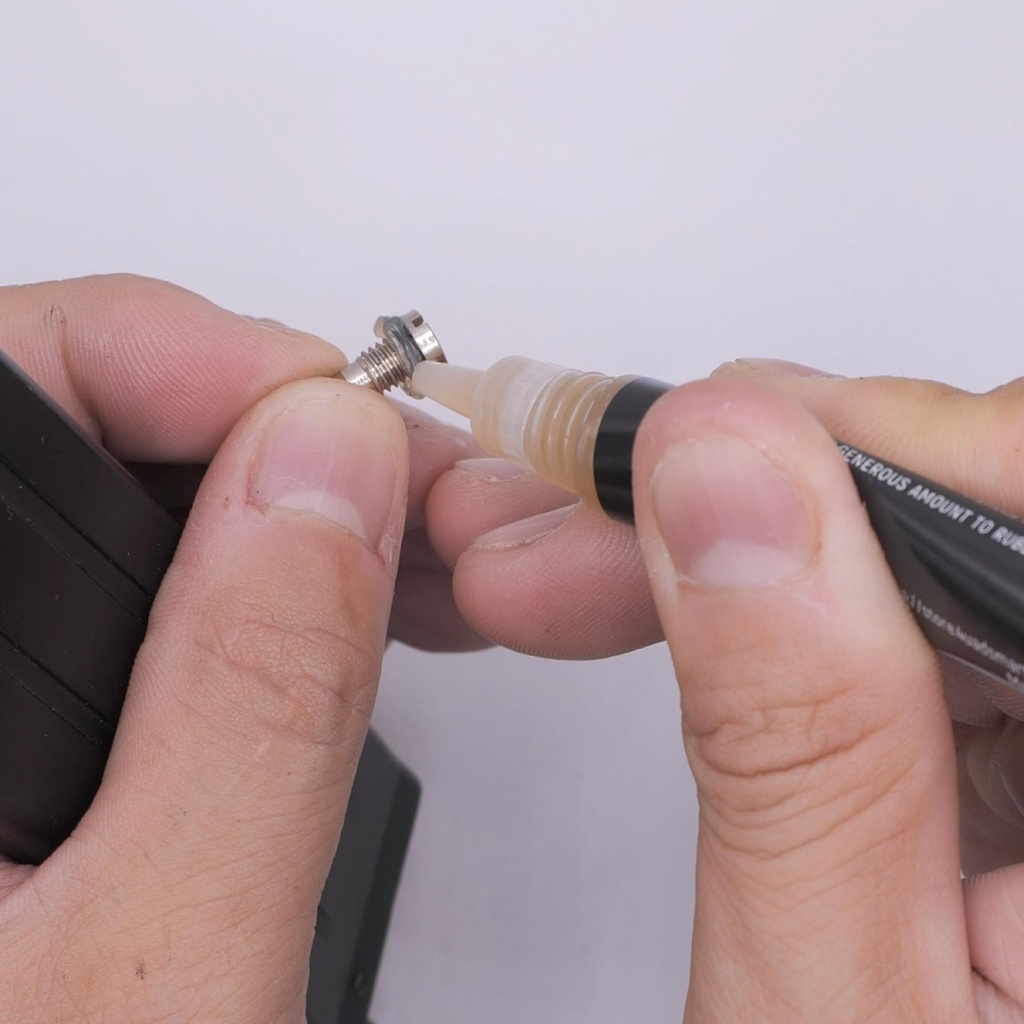 4UAD - Stylo De Lubrifiant Pour Engrenage Haute Performance Gris